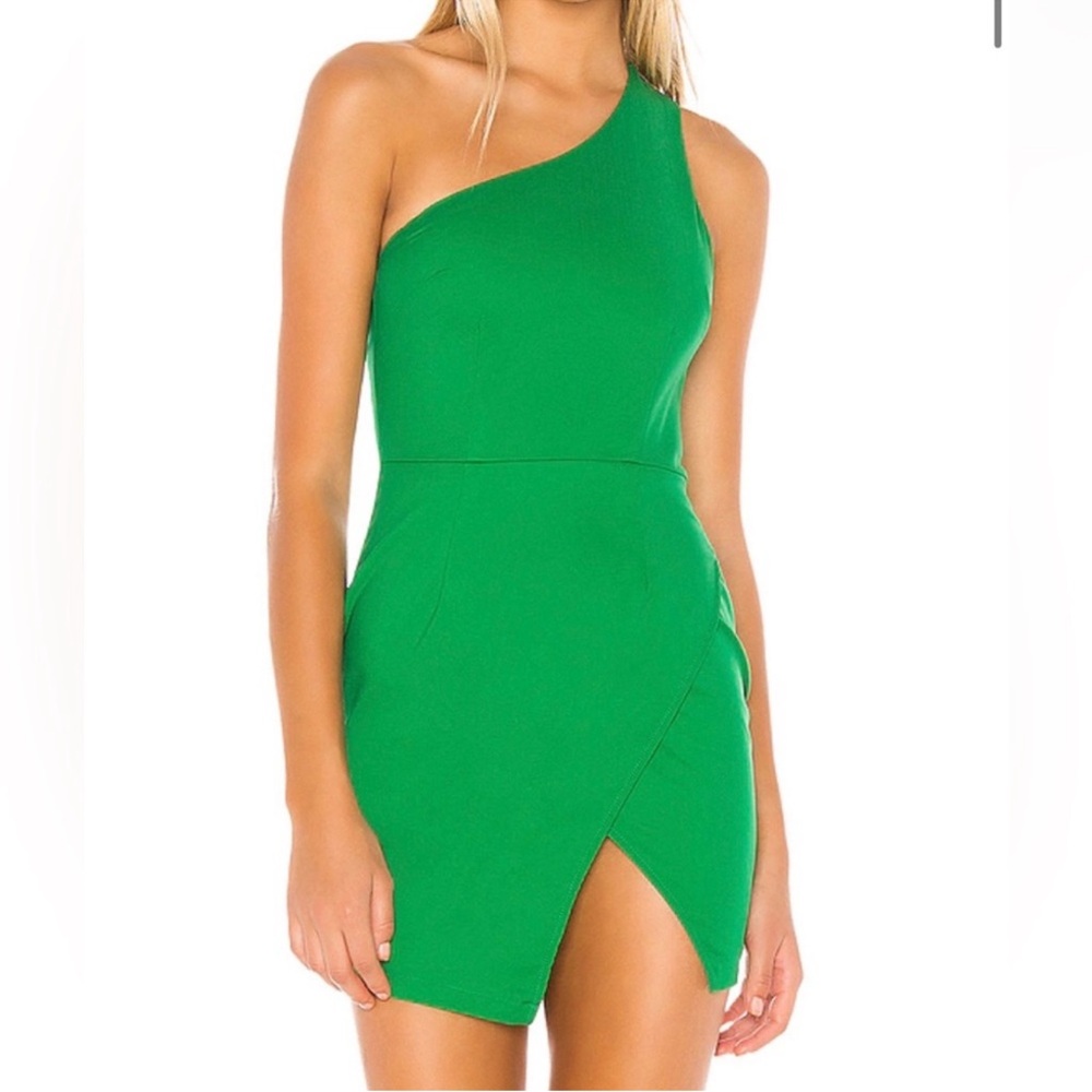 superdown One-Shoulder Emerald Green Mini Dress 💚